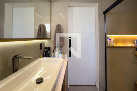 Apartamento à venda com 105m², 2 quartos e 2 vagasBanheiro do quarto 2