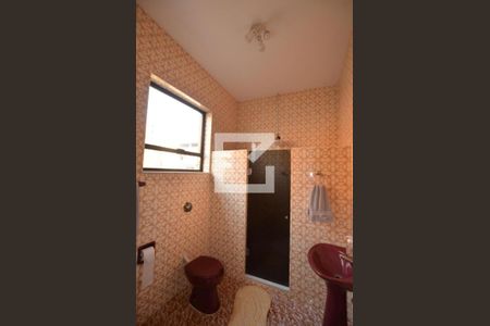 Casa à venda com 300m², 3 quartos e 2 vagasBanheiro