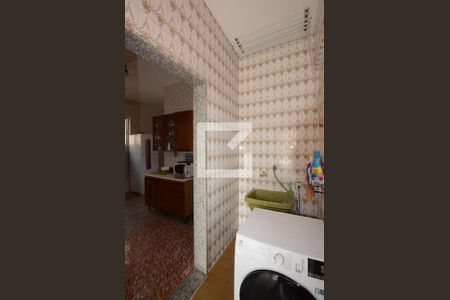 Casa à venda com 300m², 3 quartos e 2 vagasÁrea de Serviço