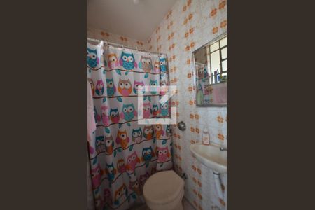 Casa à venda com 300m², 3 quartos e 2 vagasBanheiro de Serviço