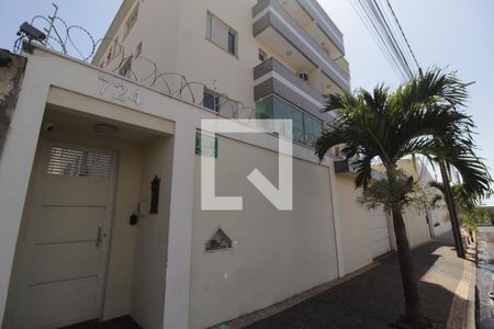 Apartamento para alugar com 52m², 2 quartos e 1 vagaFachada