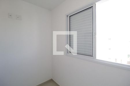 Quarto 1 de apartamento para alugar com 2 quartos, 52m² em Santa Mônica, Uberlândia