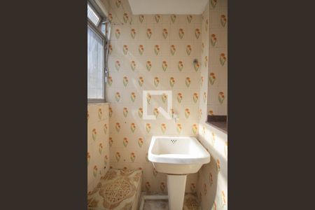 Apartamento para alugar com 70m², 2 quartos e sem vagaCozinha e Área de Serviço