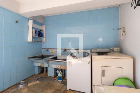 Casa à venda com 910m², 3 quartos e 4 vagasÁrea de serviço