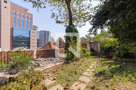 Casa à venda com 910m², 3 quartos e 4 vagasQuintal