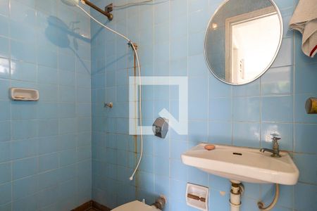 Casa à venda com 910m², 3 quartos e 4 vagasBanheiro da piscina