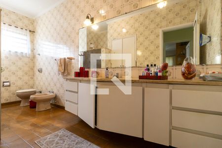 Casa à venda com 910m², 3 quartos e 4 vagasBanheiro social