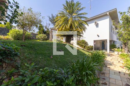 Casa à venda com 910m², 3 quartos e 4 vagasQuintal