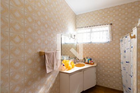 Casa à venda com 910m², 3 quartos e 4 vagasBanheiro da suíte