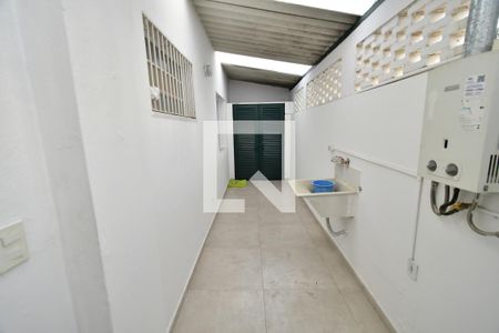 Casa à venda com 102m², 3 quartos e 1 vagaÁrea de Serviço
