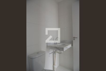 Apartamento para alugar com 60m², 2 quartos e sem vagaBanheiro da Suíte