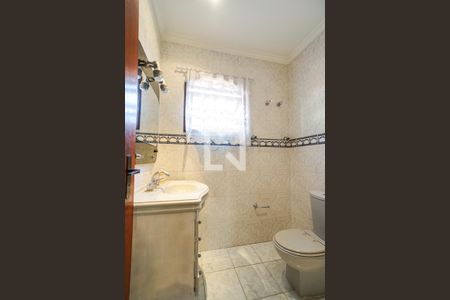 Casa à venda com 251m², 3 quartos e 2 vagas Casa à venda com 251m², 3 quartos e 2 vagasBanheiro social