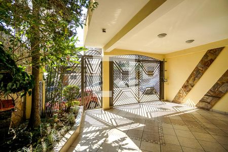 Casa à venda com 251m², 3 quartos e 2 vagas Casa à venda com 251m², 3 quartos e 2 vagasGaragem