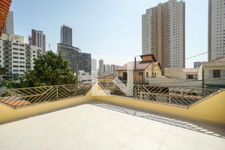 Casa à venda com 251m², 3 quartos e 2 vagas Casa à venda com 251m², 3 quartos e 2 vagasTerraço