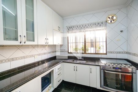 Casa à venda com 251m², 3 quartos e 2 vagas Casa à venda com 251m², 3 quartos e 2 vagasCozinha