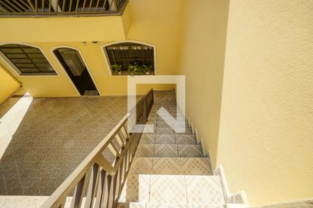 Casa à venda com 251m², 3 quartos e 2 vagas Casa à venda com 251m², 3 quartos e 2 vagasEscada do terraço