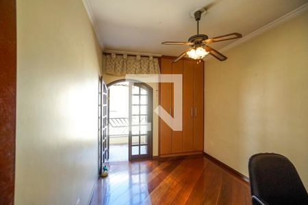 Casa à venda com 251m², 3 quartos e 2 vagas Casa à venda com 251m², 3 quartos e 2 vagasQuarto 02