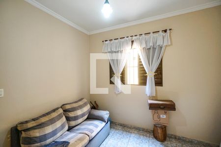 Casa à venda com 251m², 3 quartos e 2 vagas Casa à venda com 251m², 3 quartos e 2 vagasQuarto da edícola