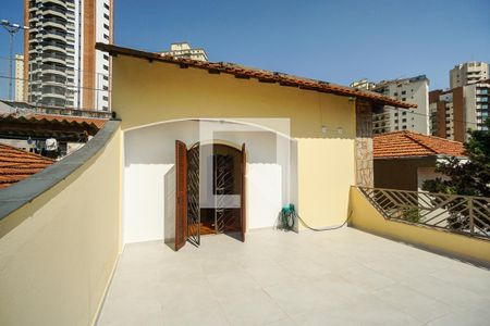 Casa à venda com 251m², 3 quartos e 2 vagas Casa à venda com 251m², 3 quartos e 2 vagasTerraço