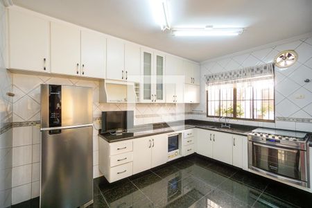 Casa à venda com 251m², 3 quartos e 2 vagas Casa à venda com 251m², 3 quartos e 2 vagasCozinha