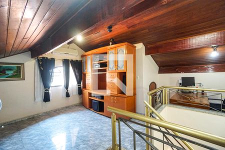 Casa à venda com 251m², 3 quartos e 2 vagas Casa à venda com 251m², 3 quartos e 2 vagasSótão