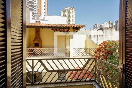 Casa à venda com 251m², 3 quartos e 2 vagas Casa à venda com 251m², 3 quartos e 2 vagasVista do quarto 02