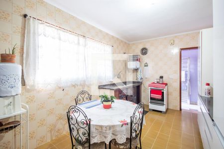 Casa à venda com 139m², 3 quartos e 4 vagas Casa à venda com 139m², 3 quartos e 4 vagasCozinha