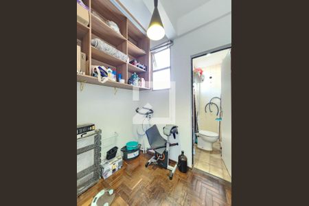 Quarto e Banho de Serviço de apartamento à venda com 3 quartos, 73m² em Sagrada Família, Belo Horizonte