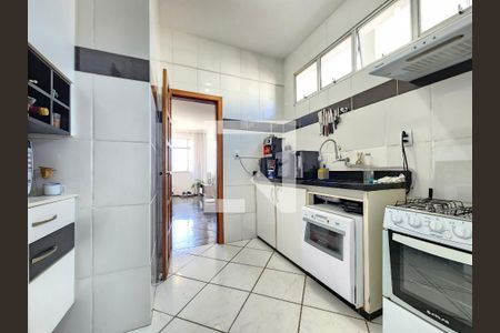 Cozinha de apartamento à venda com 3 quartos, 73m² em Sagrada Família, Belo Horizonte