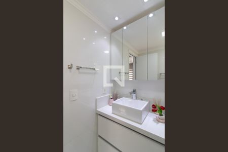 Banheiro da Suíte 2 de apartamento à venda com 2 quartos, 86m² em Jardim Flor da Montanha, Guarulhos