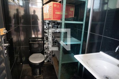 Casa à venda com 240m², 4 quartos e 2 vagasBanheiro de Serviço