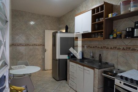 Casa à venda com 240m², 4 quartos e 2 vagasCozinha