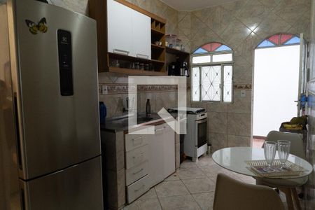 Casa à venda com 240m², 4 quartos e 2 vagasCozinha