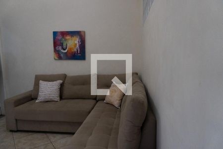 Casa à venda com 240m², 4 quartos e 2 vagassala
