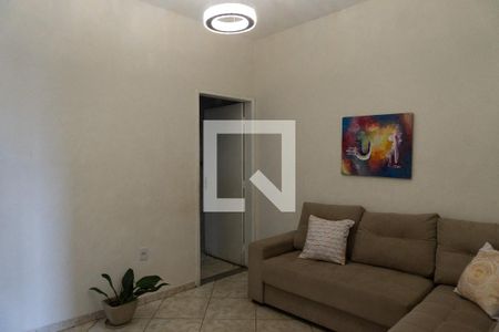 Casa à venda com 240m², 4 quartos e 2 vagassala