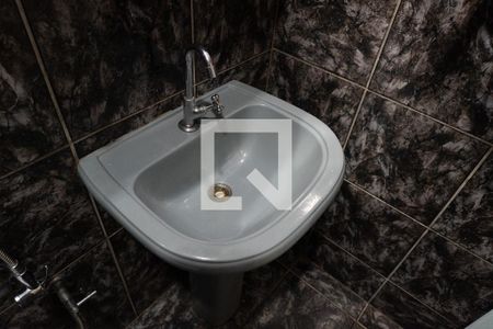 Casa à venda com 240m², 4 quartos e 2 vagasBanheiro