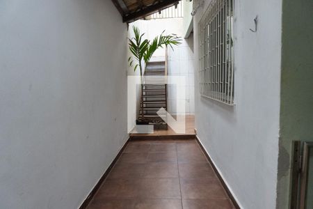 Casa à venda com 240m², 4 quartos e 2 vagasCorredor