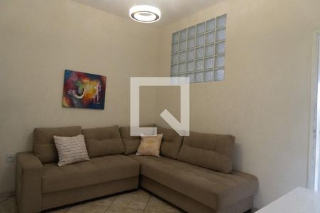 Casa à venda com 240m², 4 quartos e 2 vagassala