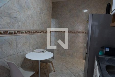 Casa à venda com 240m², 4 quartos e 2 vagasCozinha