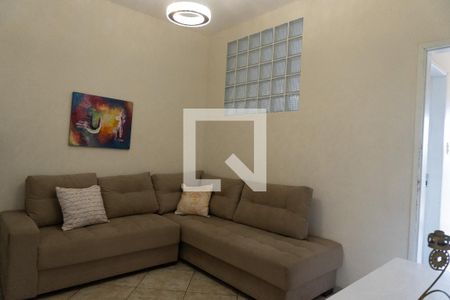 Casa à venda com 240m², 4 quartos e 2 vagasSala