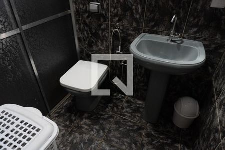 Casa à venda com 240m², 4 quartos e 2 vagasBanheiro