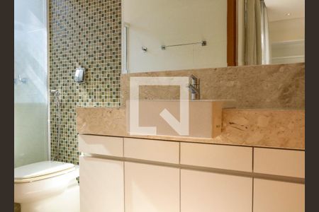 Casa para alugar com 1290m², 6 quartos e 7 vagasBanheiro da Suite 3 - 2º Pavimento