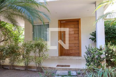 Casa para alugar com 1290m², 6 quartos e 7 vagasÁrea da Frente