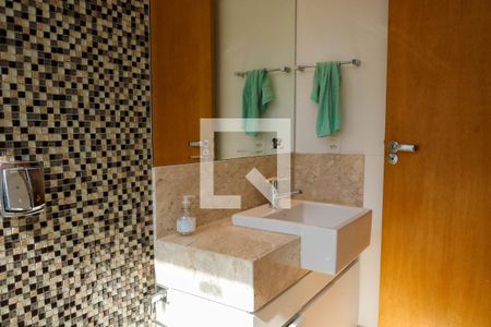 Casa para alugar com 1290m², 6 quartos e 7 vagasBanheiro da Suite 4 - 2º Pavimento