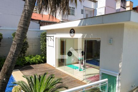 Casa para alugar com 1290m², 6 quartos e 7 vagasAcademia