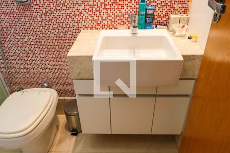 Casa para alugar com 1290m², 6 quartos e 7 vagasBanheiro da Suite 5 - 2º Pavimento