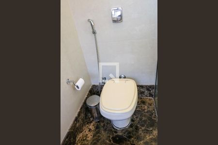 Casa para alugar com 1290m², 6 quartos e 7 vagasBanheiro da Suite Master - 2º Pavimento