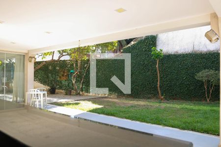 Casa para alugar com 1290m², 6 quartos e 7 vagasQuintal