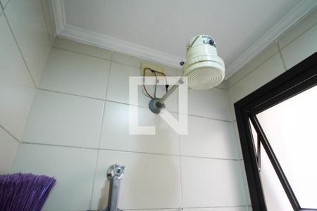 Apartamento à venda com 116m², 2 quartos e 2 vagasBanheiro de serviço