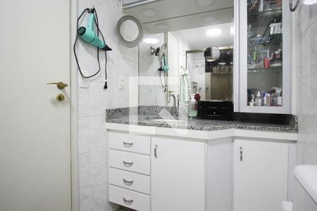 Apartamento à venda com 116m², 2 quartos e 2 vagasBanheiro da Suíte 2